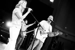 Chris Ulery Worshipping